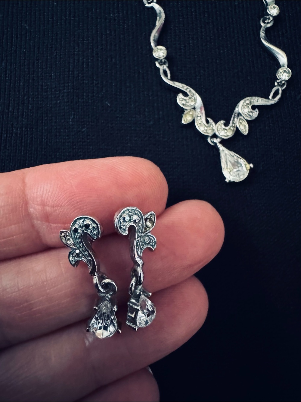 Avon Vintage Pendant Necklace & Earring Set - NWOT